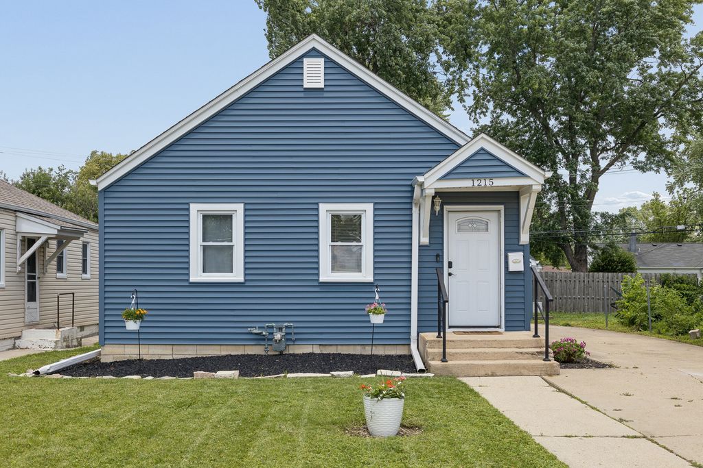 1215 W Jefferson Street, Joliet, IL 60435