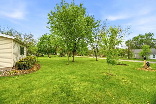 630 ELM STREET, Omro, WI 54963