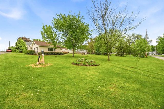 630 ELM STREET, Omro, WI 54963