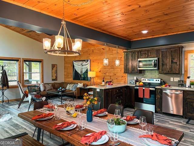 7 Addle Court, Ellijay, GA 30540