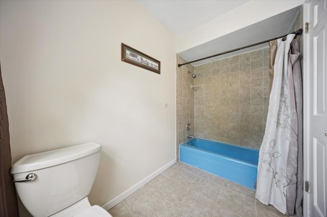 132 Wagon Wheel Lane, Barrington, IL 60010