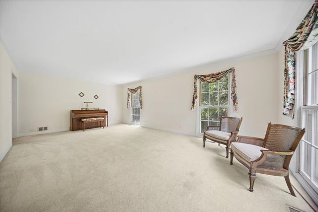 132 Wagon Wheel Lane, Barrington, IL 60010