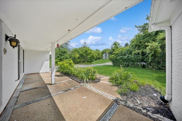 132 Wagon Wheel Lane, Barrington, IL 60010