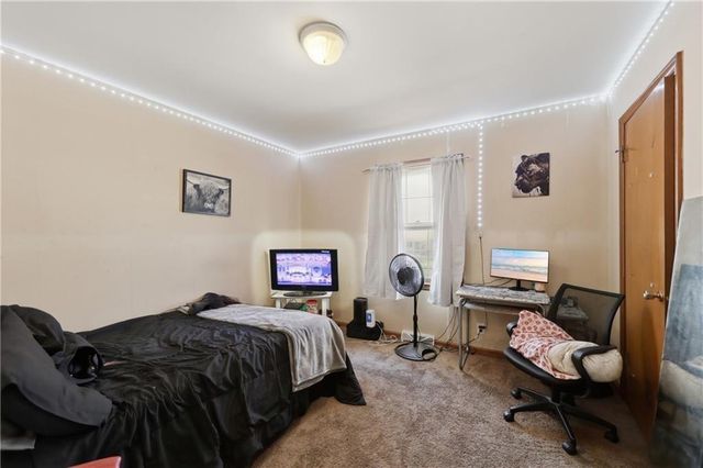 3520 Shady Bend Drive, Independence, MO 64052