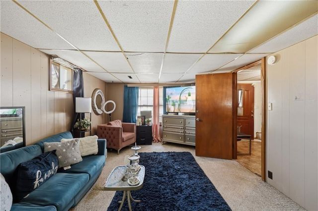 3520 Shady Bend Drive, Independence, MO 64052