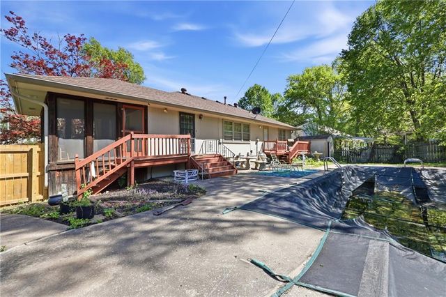 3520 Shady Bend Drive, Independence, MO 64052