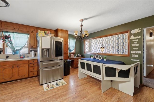 3520 Shady Bend Drive, Independence, MO 64052