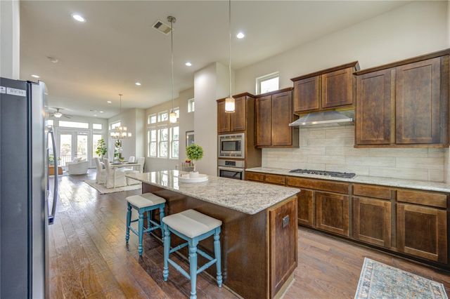 151 E 2nd Street, Houston, TX 77007