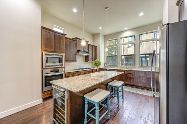 151 E 2nd Street, Houston, TX 77007