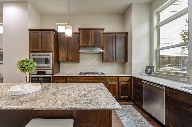 151 E 2nd Street, Houston, TX 77007