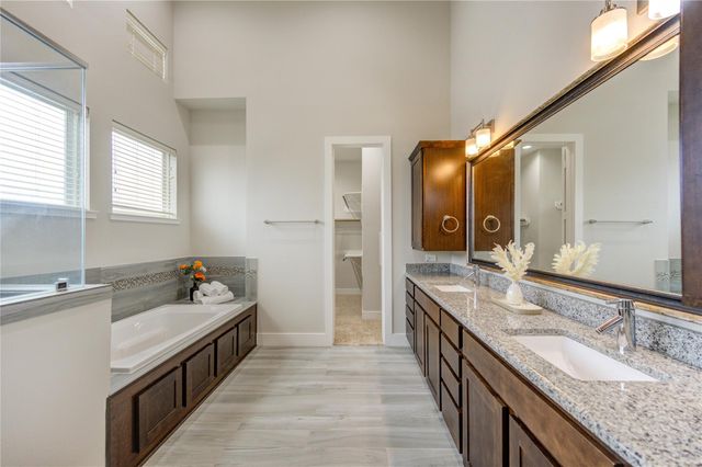 151 E 2nd Street, Houston, TX 77007