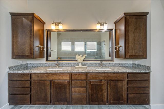 151 E 2nd Street, Houston, TX 77007