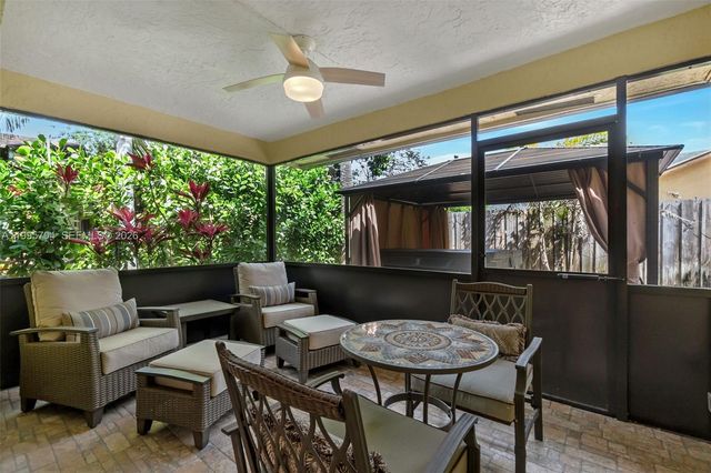 4220 Grove Park Ln 1, Boynton Beach, FL 33436