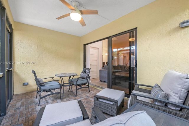 4220 Grove Park Ln 1, Boynton Beach, FL 33436