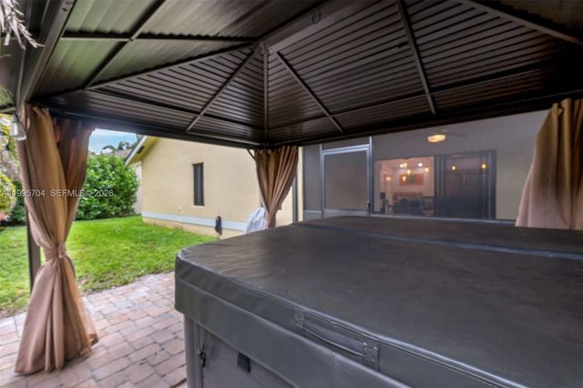 4220 Grove Park Ln 1, Boynton Beach, FL 33436