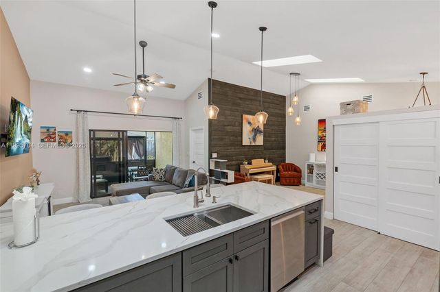 4220 Grove Park Ln 1, Boynton Beach, FL 33436