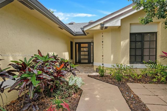 4220 Grove Park Ln 1, Boynton Beach, FL 33436