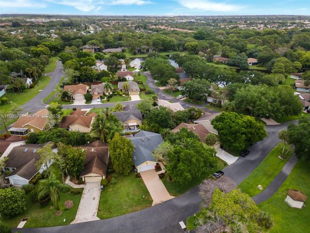 4220 Grove Park Ln 1, Boynton Beach, FL 33436