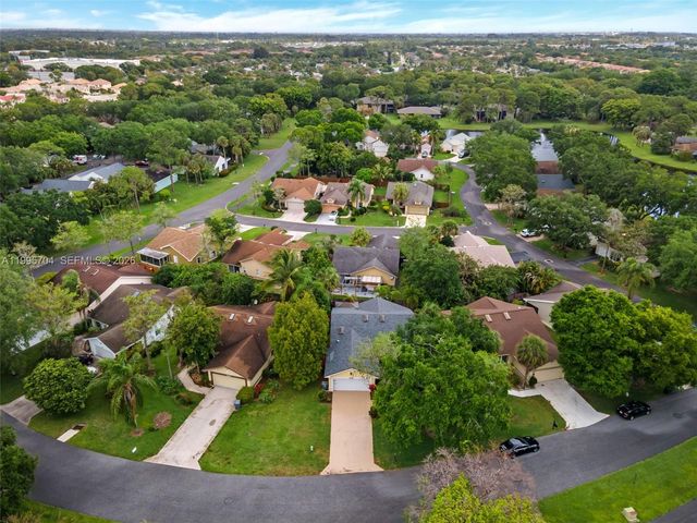 4220 Grove Park Ln 1, Boynton Beach, FL 33436