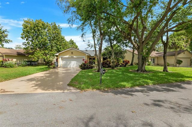 4220 Grove Park Ln 1, Boynton Beach, FL 33436