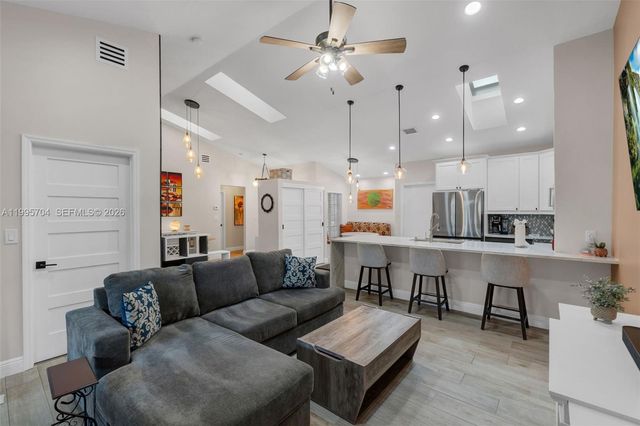 4220 Grove Park Ln 1, Boynton Beach, FL 33436