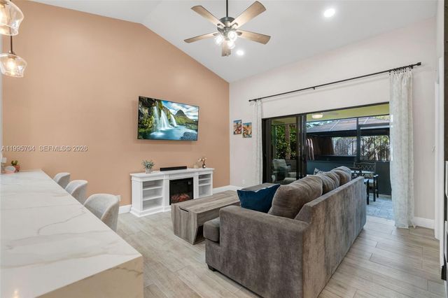 4220 Grove Park Ln 1, Boynton Beach, FL 33436