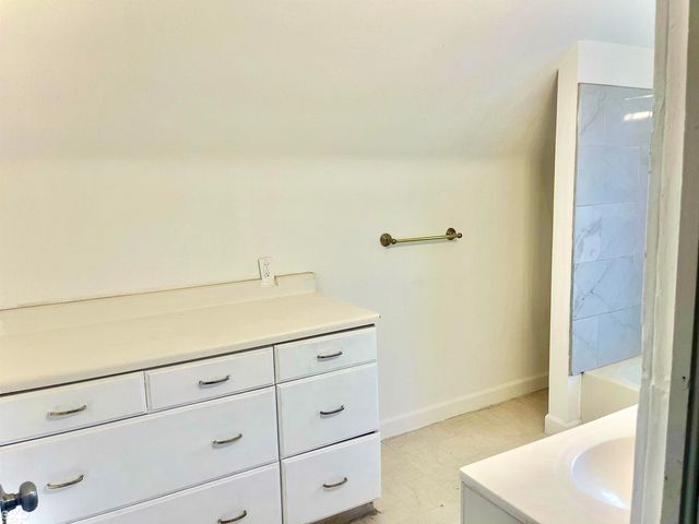 13 E Glenwood Street, Ecorse, MI 48229