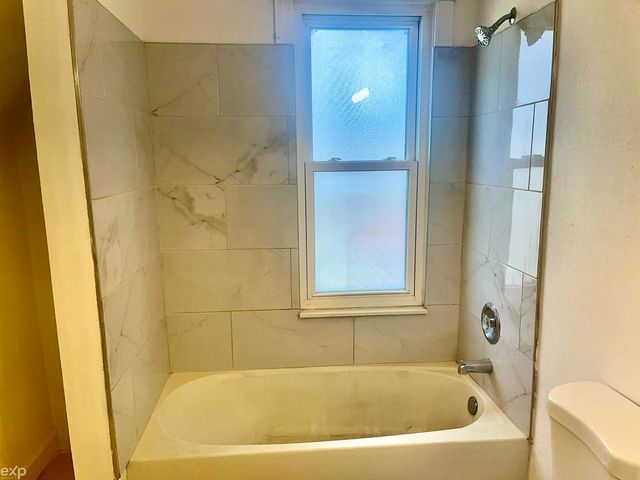 13 E Glenwood Street, Ecorse, MI 48229