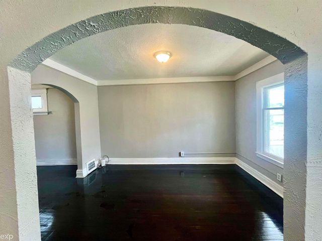 13 E Glenwood Street, Ecorse, MI 48229