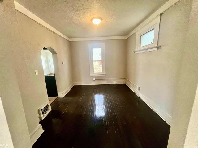 13 E Glenwood Street, Ecorse, MI 48229