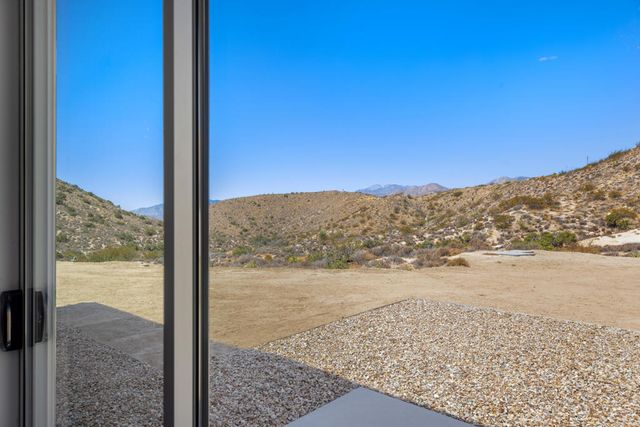 7852 Pinon Drive, Yucca Valley, CA 92284