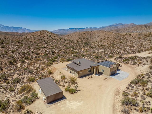 7852 Pinon Drive, Yucca Valley, CA 92284