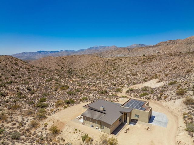 7852 Pinon Drive, Yucca Valley, CA 92284