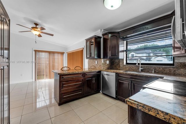 10290 SW 145th Pl 0, Miami, FL 33186