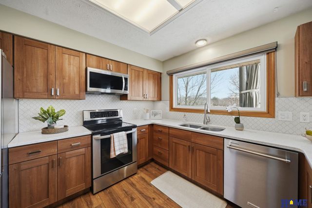 5510 S 8th Street, Lincoln, NE 68512