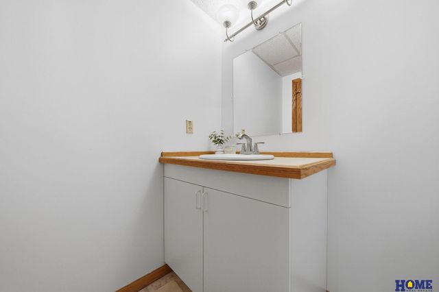 5510 S 8th Street, Lincoln, NE 68512