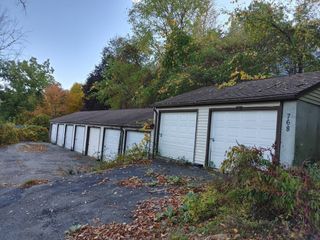 768 Ashland Rd, Southbridge, MA 01550