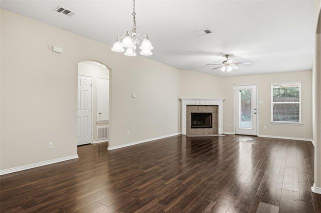 1069 Talley LOOP, Buda, TX 78610