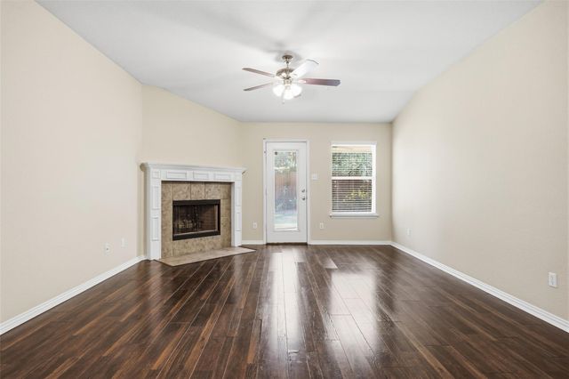 1069 Talley LOOP, Buda, TX 78610