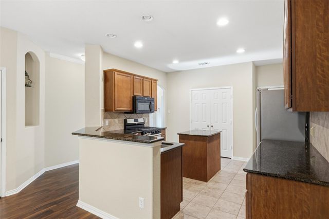 1069 Talley LOOP, Buda, TX 78610
