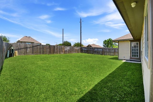 100 Oakwood Court, Huntsville, TX 77320