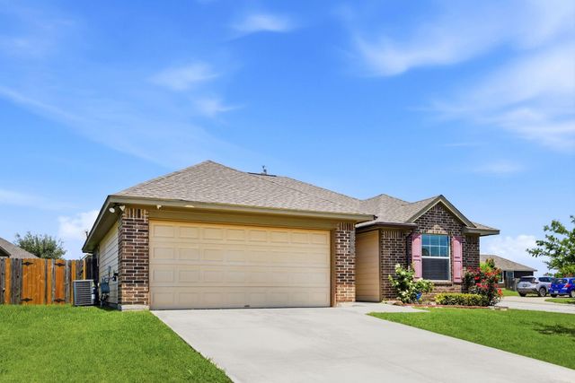 100 Oakwood Court, Huntsville, TX 77320