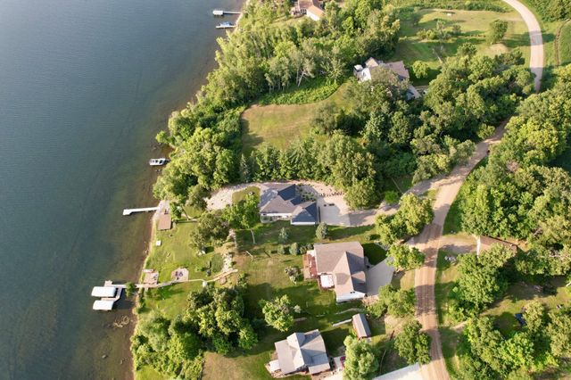 31129 E Jewett Drive, Fergus Falls, MN 56537