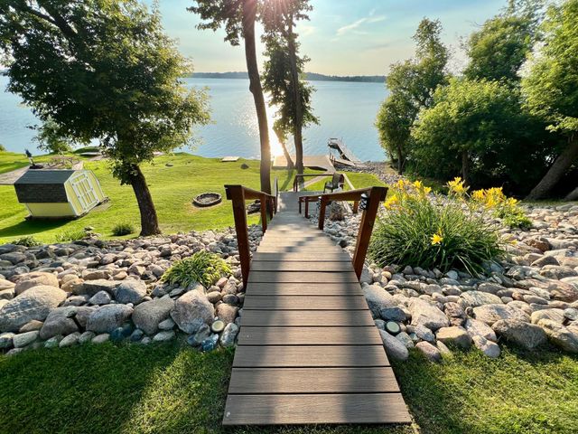 31129 E Jewett Drive, Fergus Falls, MN 56537