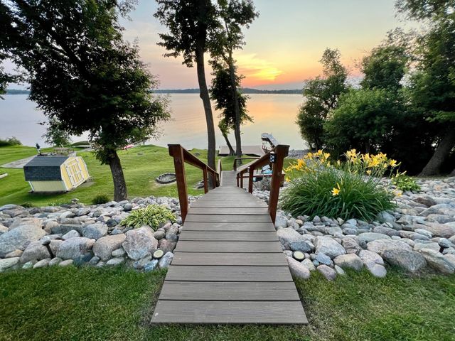 31129 E Jewett Drive, Fergus Falls, MN 56537