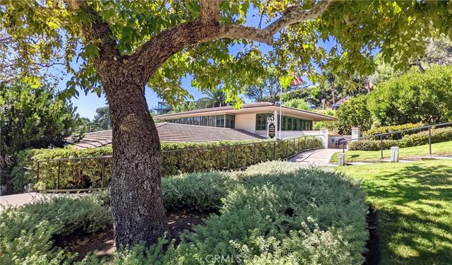 1131 Emerald Bay, Laguna Beach, CA 92651