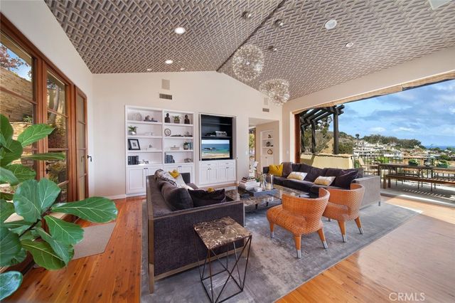 1131 Emerald Bay, Laguna Beach, CA 92651