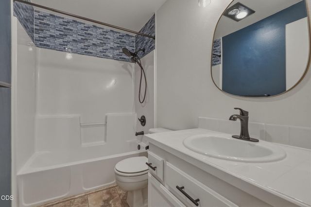 3044 NE Lansing Court, Bend, OR 97701