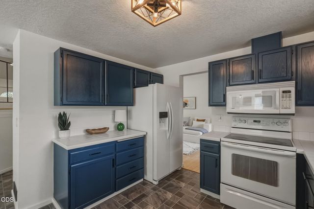 3044 NE Lansing Court, Bend, OR 97701