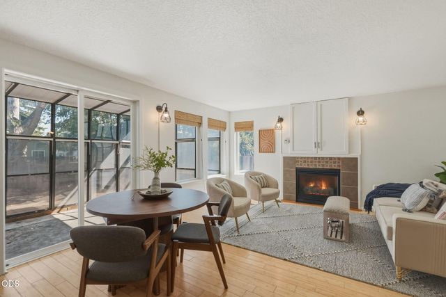 3044 NE Lansing Court, Bend, OR 97701